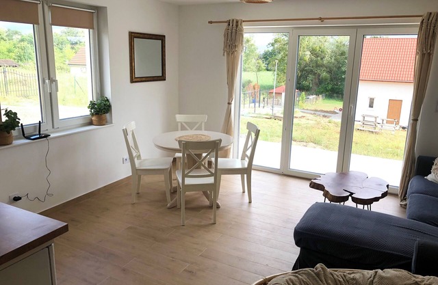 Lake House Moryn - Holiday home with lake view on Lake Mohrin