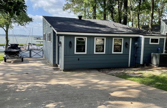 Lake House on the water close to the marina