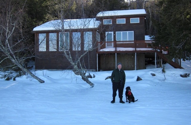 Lake House Wooded Vacation Retreat and Nature Escape