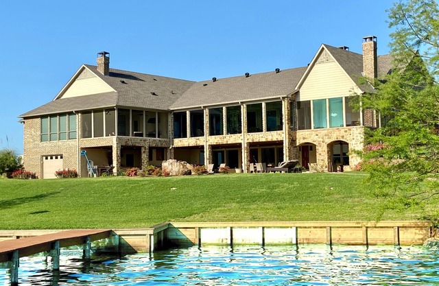 Lake Palestine's Best Property for Vacations, Reunions, Events, Get-Aways!