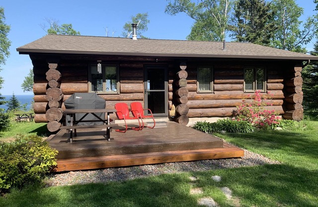 Lake Superior lakefront log cabin, forest, sauna, gazebo, peaceful retreat