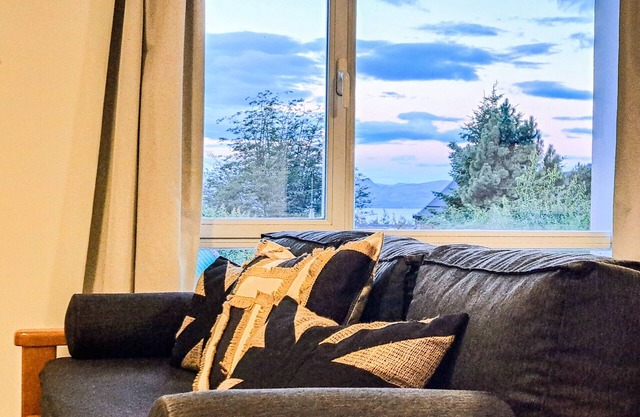 Lake view apartment a few steps from Centro Civico