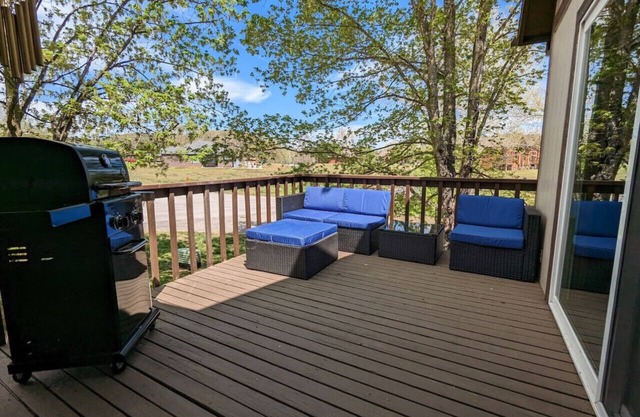 Lake Vibe on Tablerock Lake