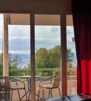 Lake view apartment