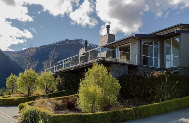 Lake View Villa | Great location | Amazing views