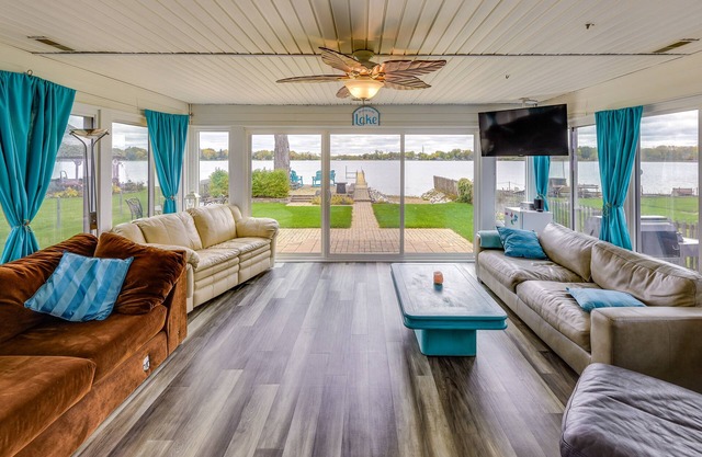Lakefront Antioch Cottage w/Dock & Gas Grill!