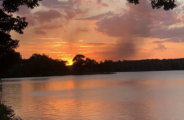 Lakefront Cabin On Lake Charles With Kayaking