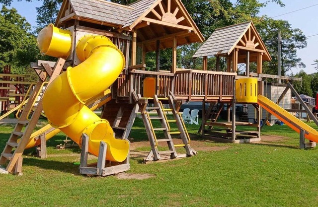 LAKEFRONT COTTAGE #1 - PRINCE EDWARD COUNTY - LAKE CONSECON RESORT