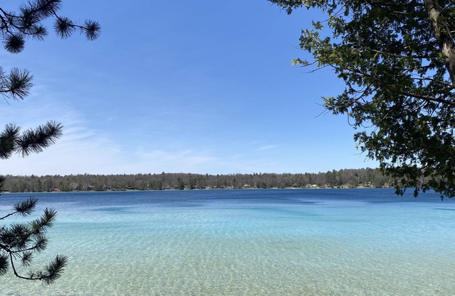 Lakefront Cottage on Gorgeous Lake Avalon