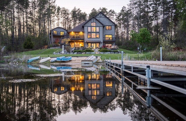Lakefront Lodge-65 Acres-Private Lake/Gourmet Kitchen/Game Room 5 of 5