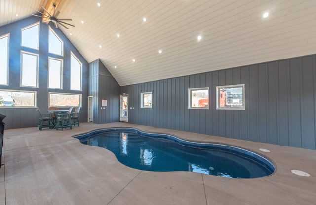 Lakefront Lodge w/Hot Tubs, Games & More