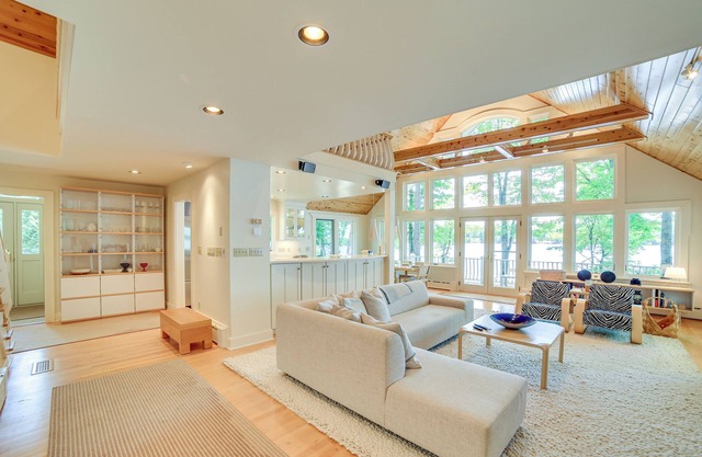 Lakefront Michigan Retreat w/Private Dock