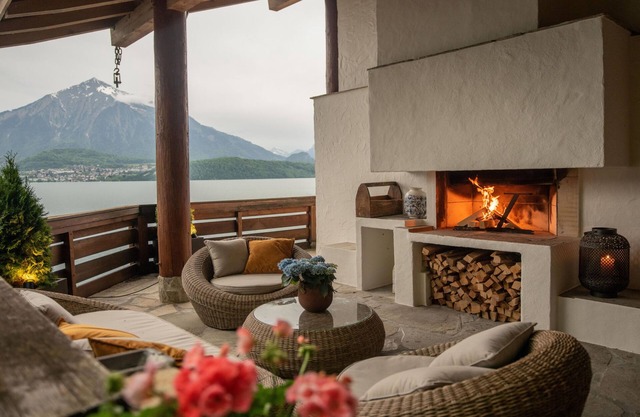 Lakeside Chalet with Panorama View