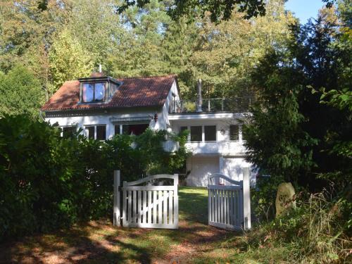 Lakeside Comfort with Balcony, cleaning included