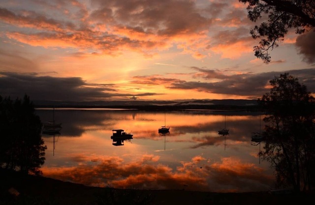 Lakeside Getaway - Awesome waterfront property with amazing views.