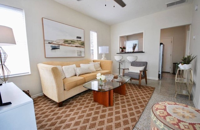 Lakeside - Lake Davis Art Deco Cottage 1B