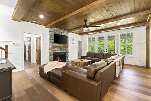 Lakeside Retreat