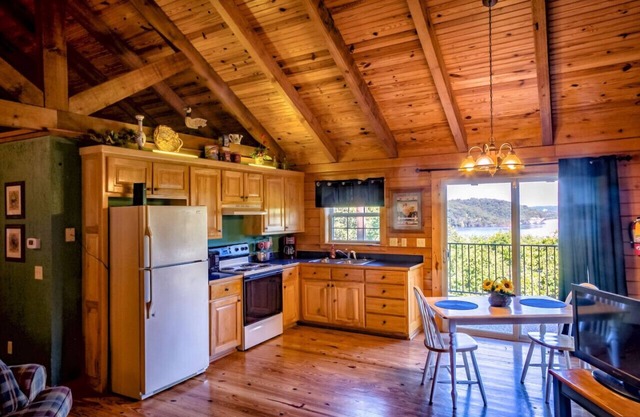 Lakeview Country Blue Log Cabin