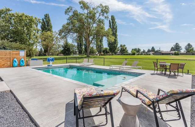 Lakeview Golf Course - Private Pool/Hot Tub - Pet Friendly - Soap Lake, WA