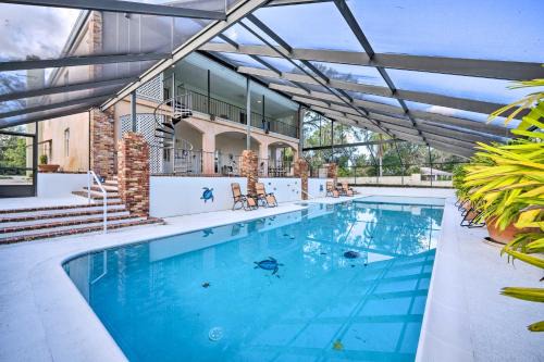 Lanai and Pool Elegant Villa in Winter Haven!