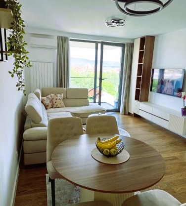 LanDan Planet - free parking