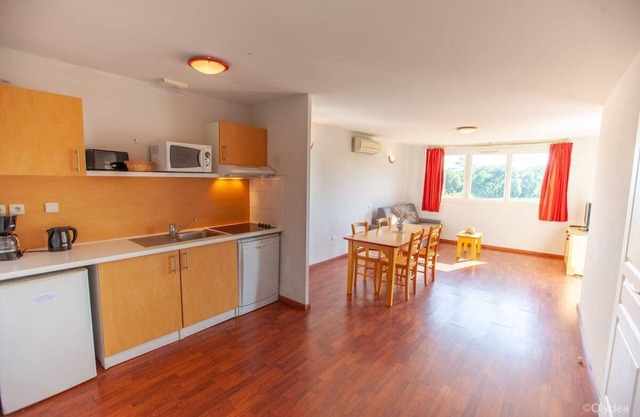 Landes Charm: Modern Comforts Meet Traditional Warmth, Pet-Friendly