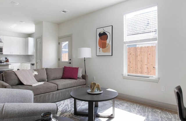 Landing | Amazing 2BD, Pool, Yoga Studio