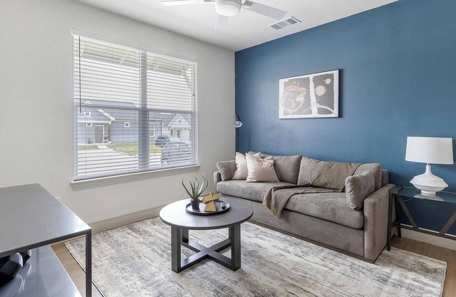 Landing | Amazing 2BD, Pool, Gym