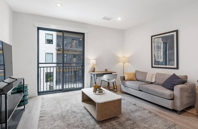 Landing at 1510 Belleville - 1 Bedroom in Scott.