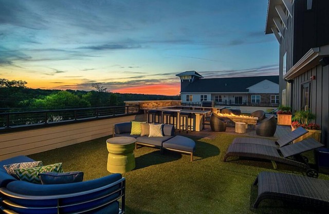 Landing at Berkley House - 2 Bedrooms in Downtown Columbus