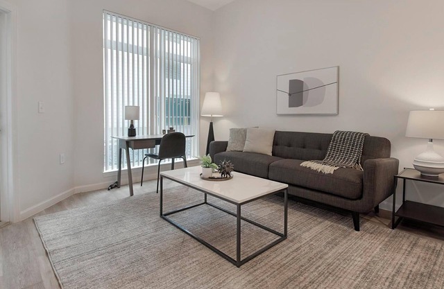 Landing at Deseo Grande - 1 Bedroom in Southwes.