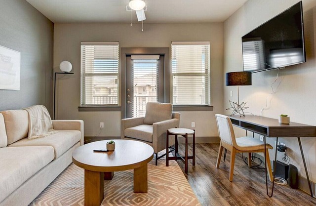 Landing at Discovery Park - 1 Bedroom in Downtown Denton