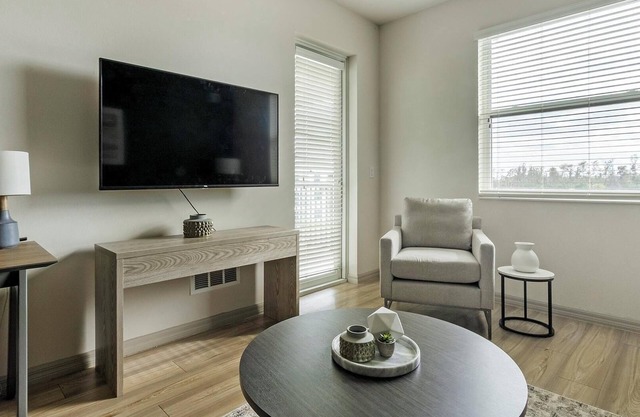 Landing at The Vistas at Eastwood - 2 Bedrooms .
