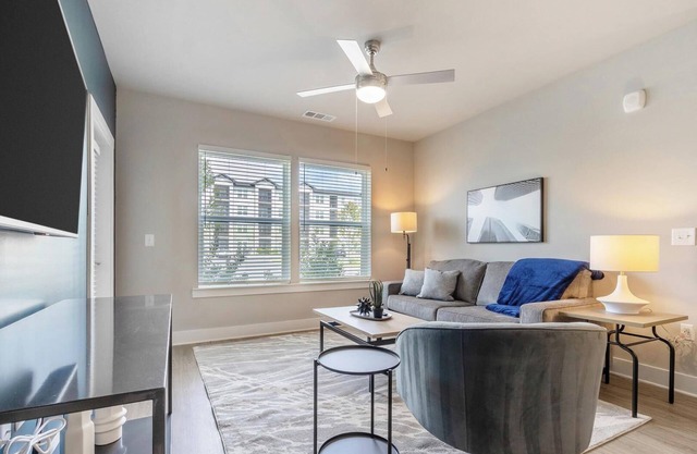 Landing | Beautiful 2BD, Gym, Clubhouse