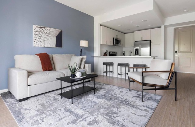 Landing | Chic 1BD, Pool, Gym