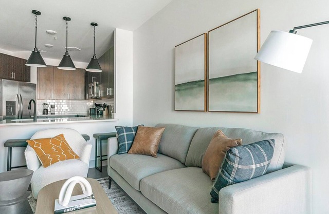 Landing | Chic 1BD, Pool, Gym
