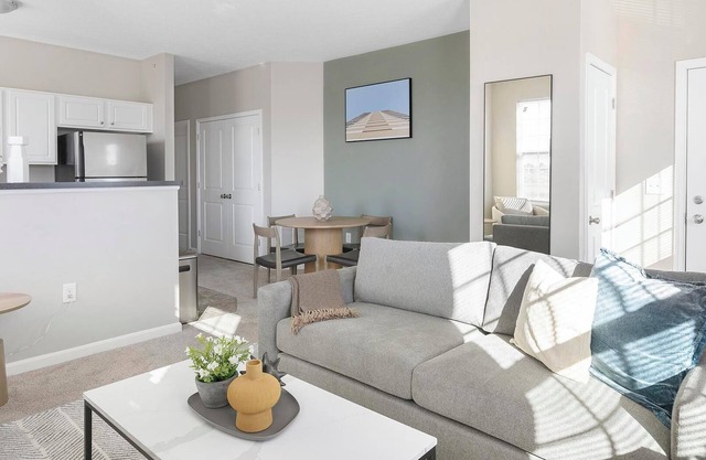Landing | Chic 2BD, Gym, Clubhouse