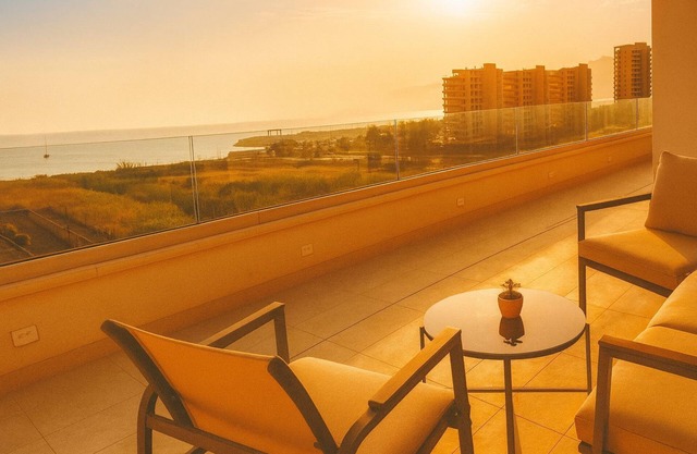 Lantern Penthouse with Seaview Terrace - Marina d'Arechi, Salerno