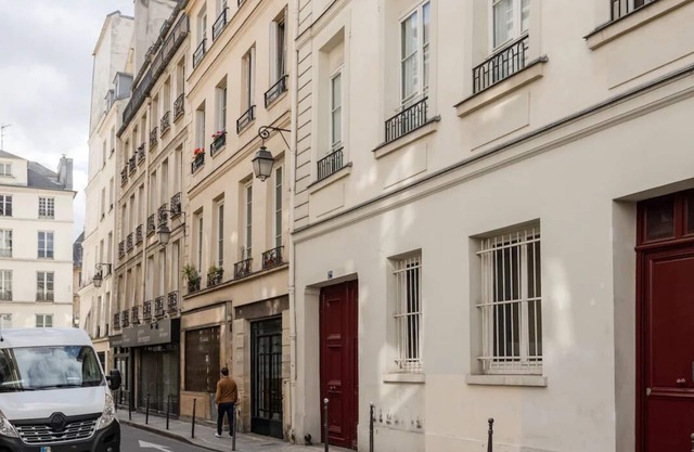 Lap of Luxury!Marais180m2 top floor designer loft magnificent 19th cent building