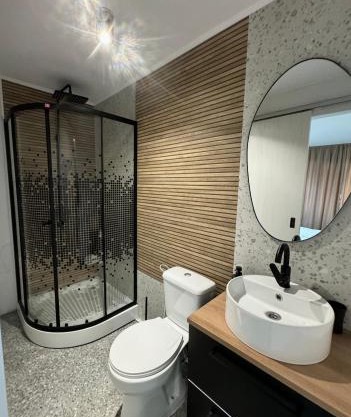 Lara Studio Exercitiu