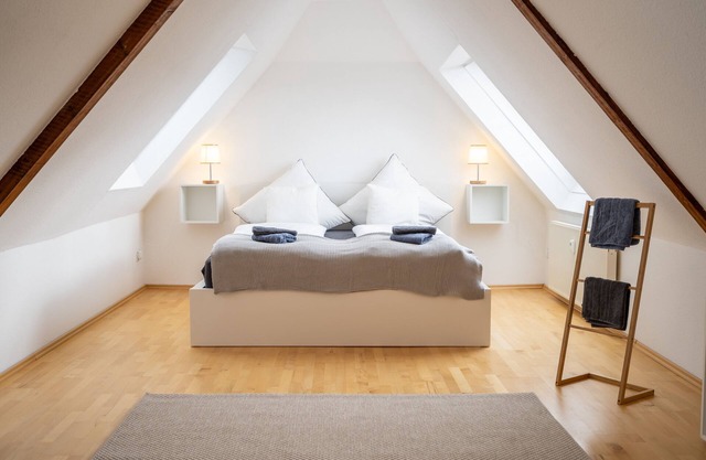 Large 3-room maisonette apartment in Neuhausen Enzkreis