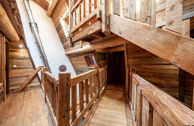 Large 5-bedroom gite Savoie - mountain (garden-jacuzzi)