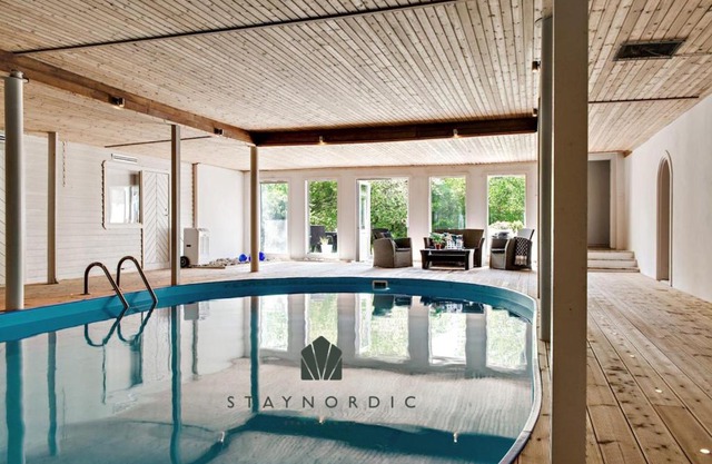 Large and beautifully decorated pool house in Tomelilla, Österlen