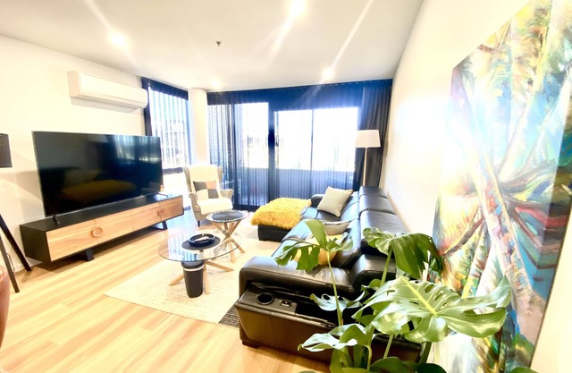 Large and Specious 2br/2ba Apartment