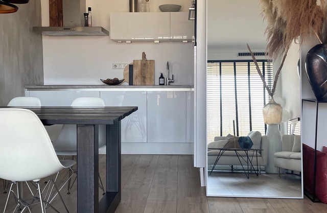 Large and stylish apartment with a parking space