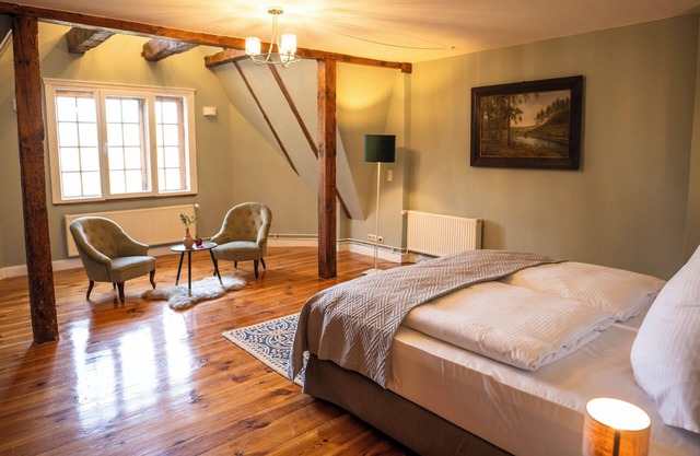 Large apartment with 210 sqm for up to 10 people in country house villa
