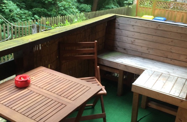 Large beautiful apartment for 8 people near the center, free wifi,