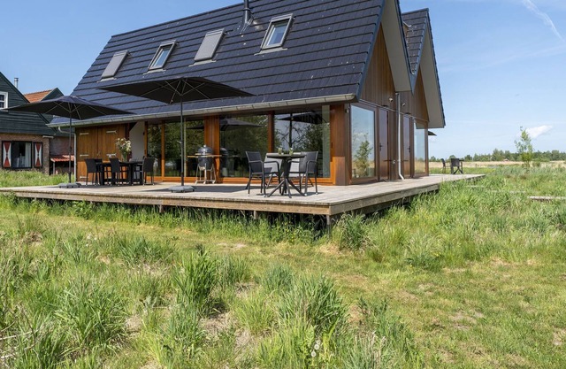Large country house on private island in the middle of Friesland