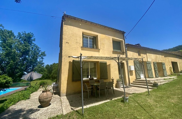 Large country house near St Emillion