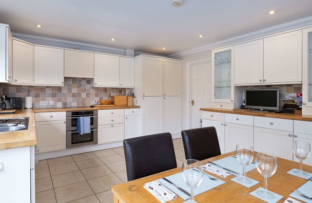 Large detached Cambridgeshire Countryside Home